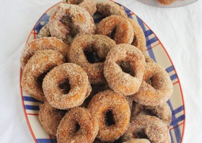 Fried donuts (roscos fritos)